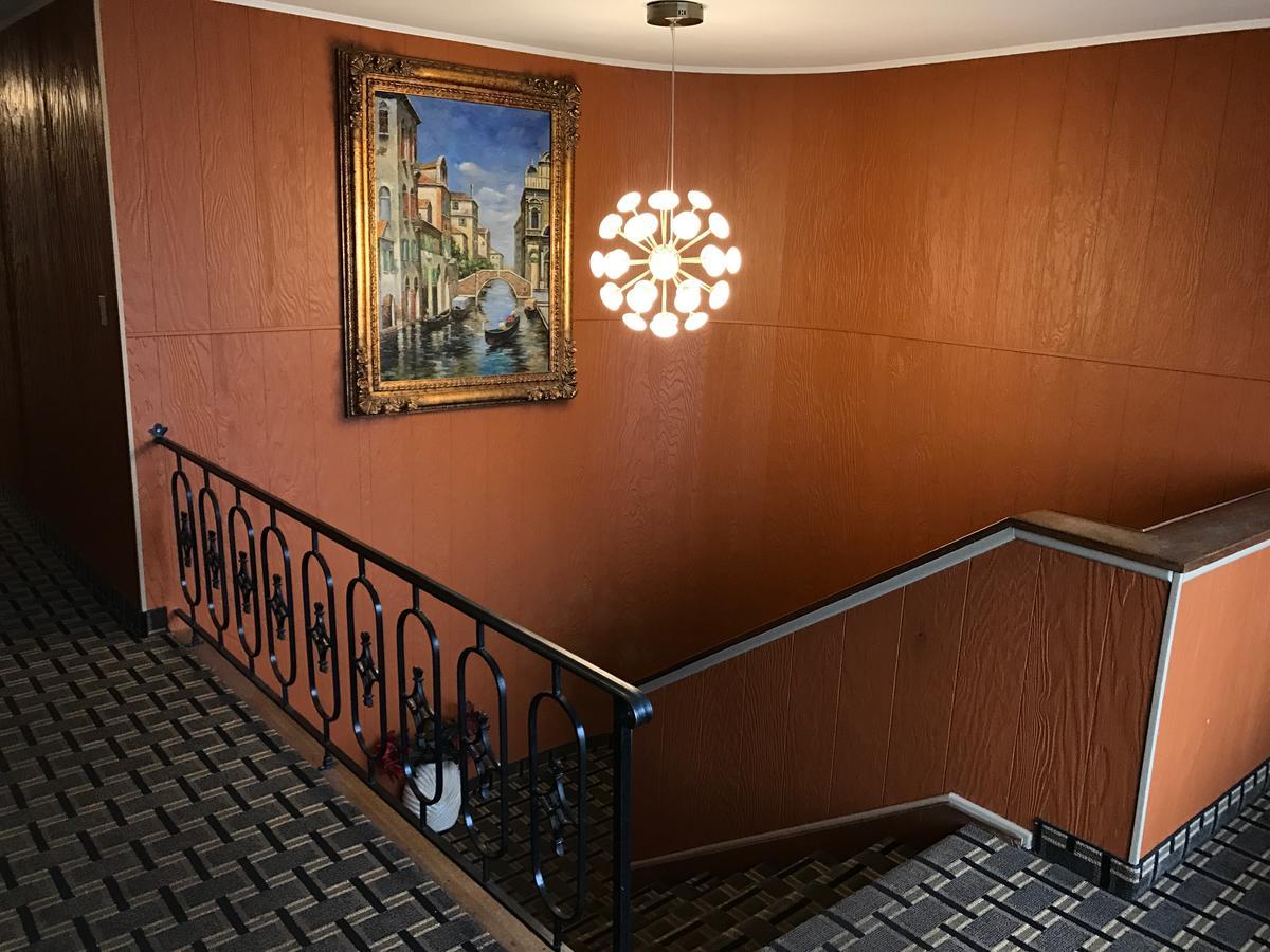Allen Park Motor Lodge Bagian luar foto